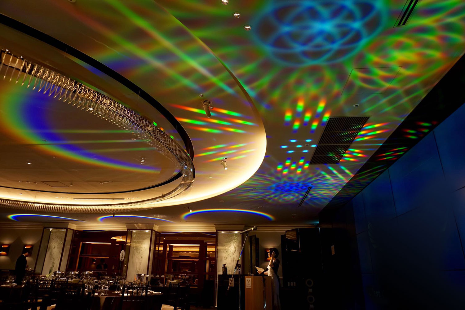 Pattern Forming LED Lighting: Rainbow Arch Type “HOLOLIGHT RAINBOW” Series