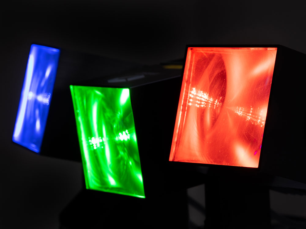 矢印型 光パターン形成LED照明「ホロライト・アロー」シリーズ